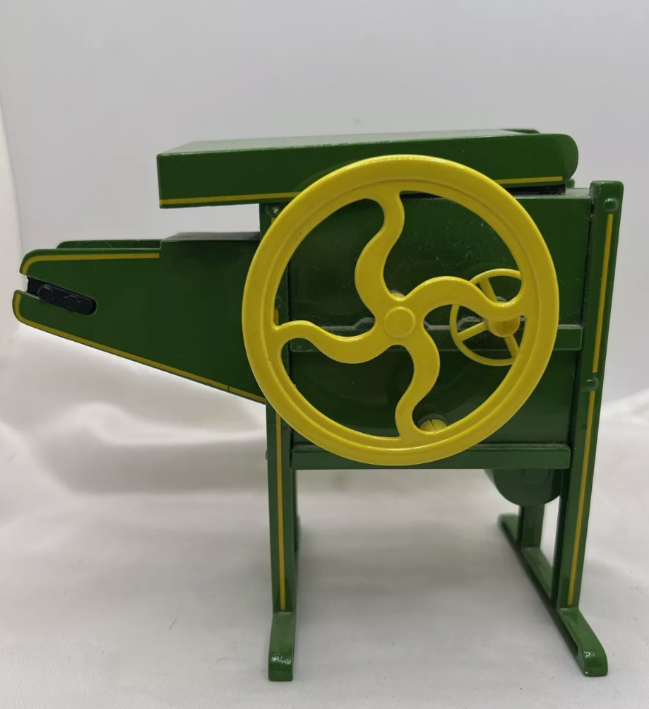Antique ERTL Farm Series John Deere 1920s Corn Sheller 1/8 Scale Green