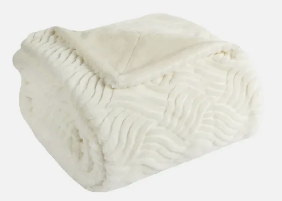 life comfort textured faux fur throw 60in x 70in��White